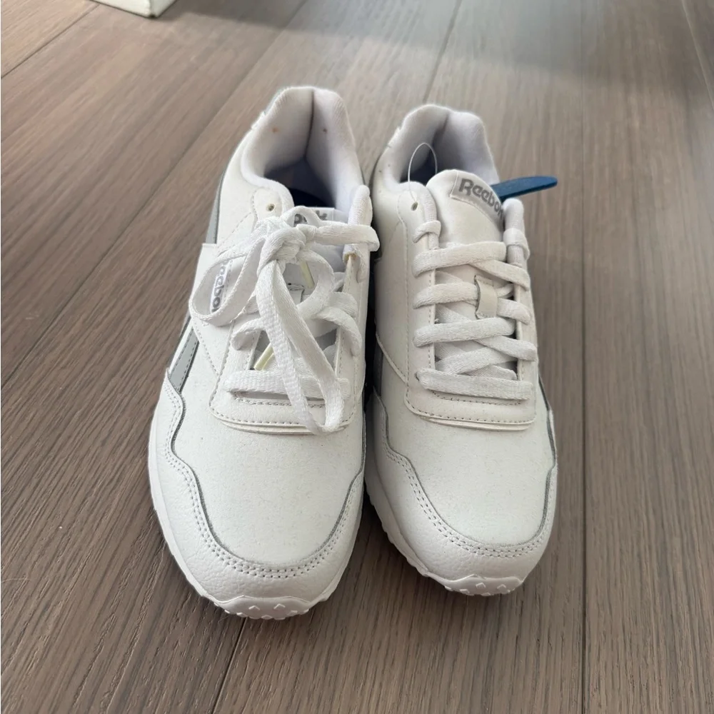 Reebok Classic White and Gray Trainers - Picture 2 of 6